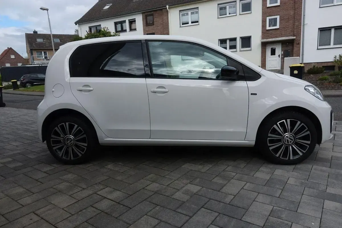 Usado VW up! Join 75 CV (55 kW) 2018 Blanco Utilitario