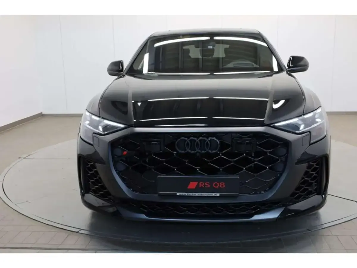Neu Audi RS Q8 Performance 640 PS (470 kW) 2026 Mythosschwarz metallic SUV
