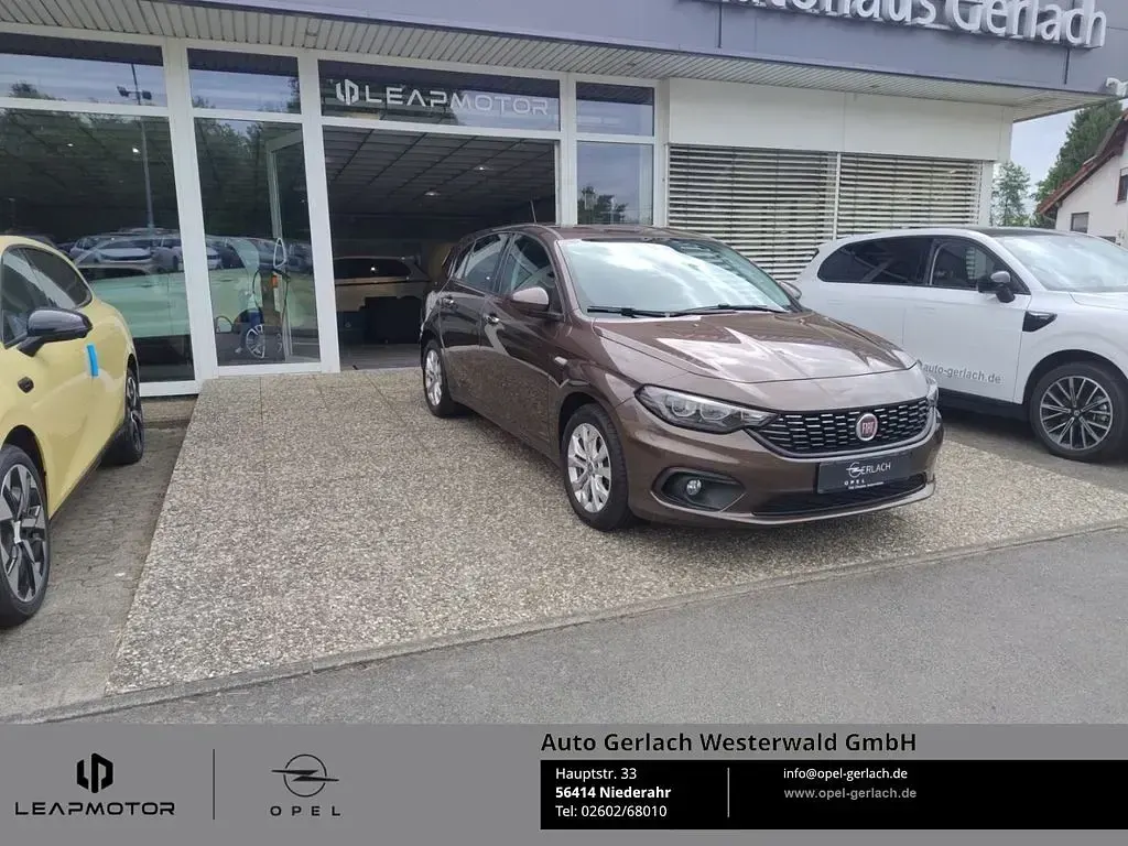 Gebraucht Fiat Tipo Lounge 120 PS (88 kW) 2018 Bronze Limousine