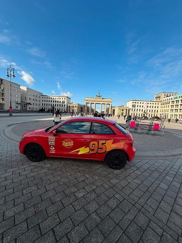 Gebraucht Audi A1 Design 89 PS (65 kW) 2011 Rot Kleinwagen