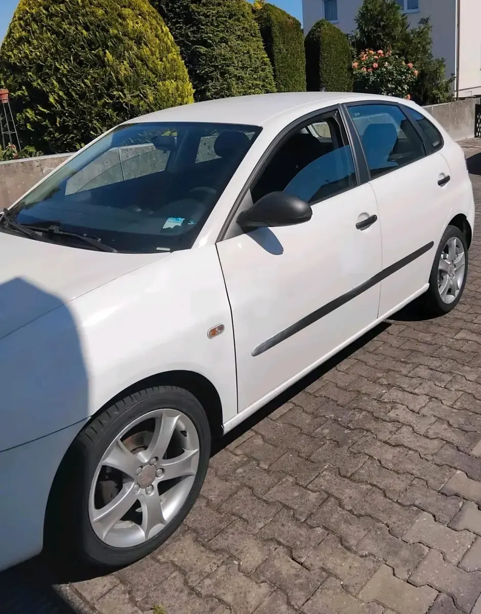 Gebraucht Seat Ibiza 60 PS (44 kW) 2009 Weiß Kleinwagen