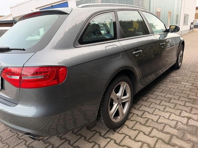 Gebraucht Audi A4 Ambition 170 PS (125 kW) 2014 Monsungrau metallic Kombi