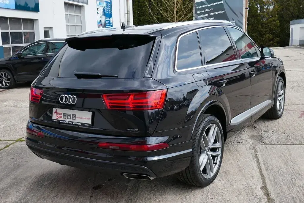 Gebraucht Audi Q7 S-Line 272 PS (200 kW) 2016 Orcaschwarz metallic SUV
