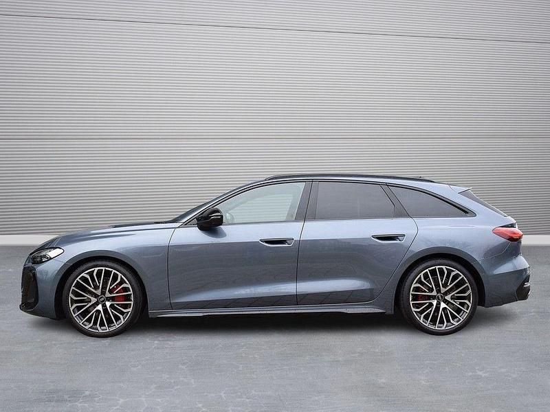 Gebraucht Audi A5 S-Line 204 PS (150 kW) 2025 Blau Kombi