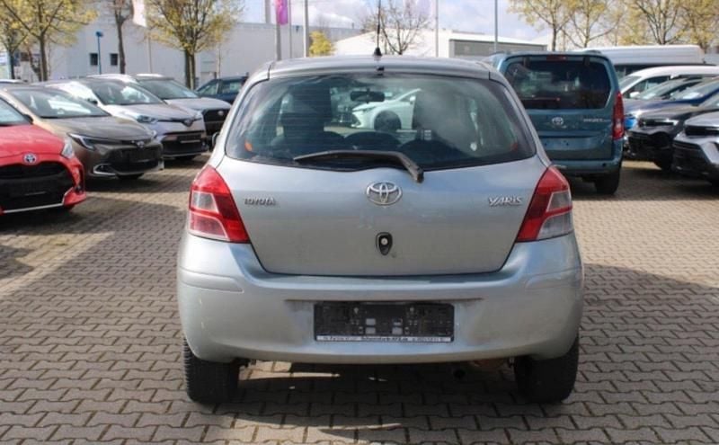 Gebraucht Toyota Yaris 101 PS (74 kW) 2008 Braun Kleinwagen