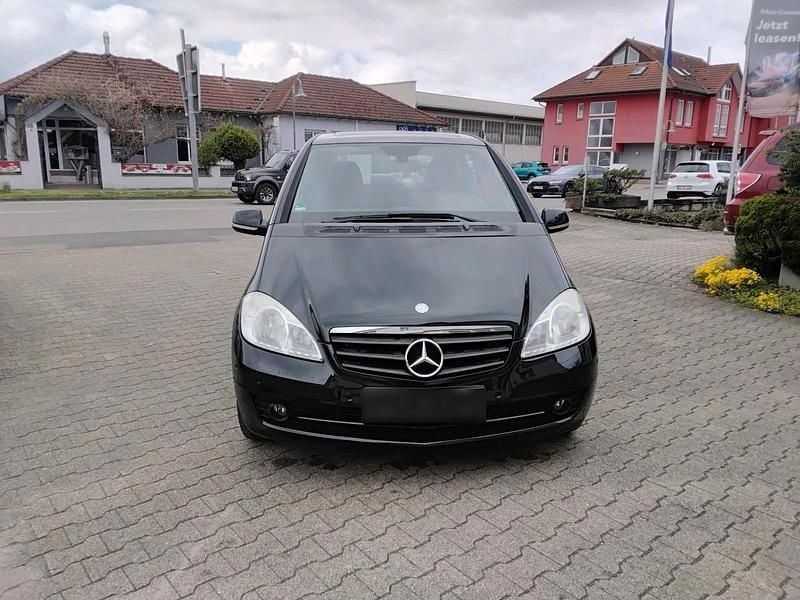 Gebraucht Mercedes A160 95 PS (69 kW) 2010 Schwarz Kleinwagen