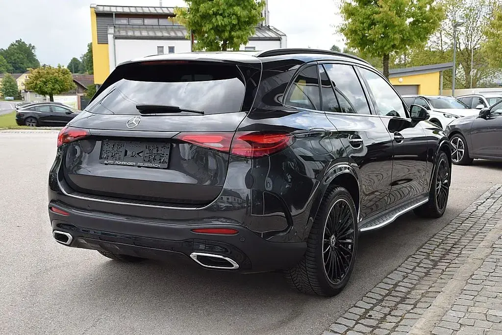 Gebraucht Mercedes GLC220 AMG line 197 PS (144 kW) 2023 Grau SUV