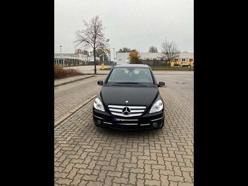 Gebraucht Mercedes B180 110 PS (80 kW) 2008 Schwarz Van / Kleinbus