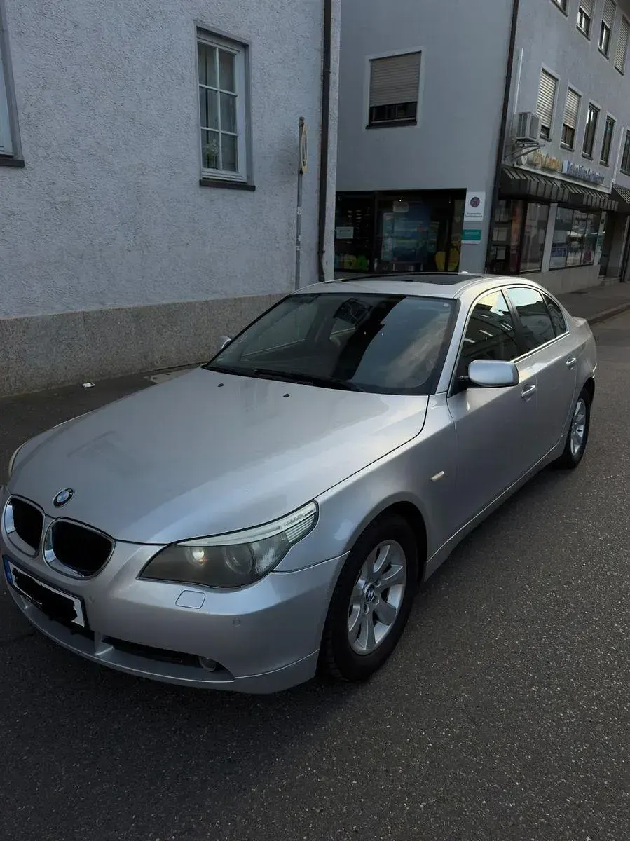 Gebraucht BMW 520 170 PS (125 kW) 2005 Silber Limousine