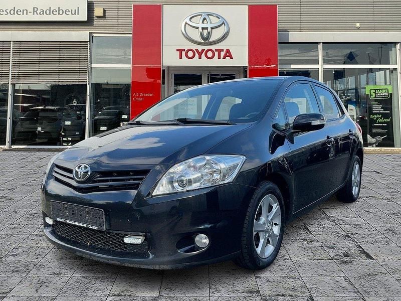 Schwarz Gebraucht 2011 Toyota Auris Edition Limousine | 4.390 € (Fairer Preis) - Bild 1/3
