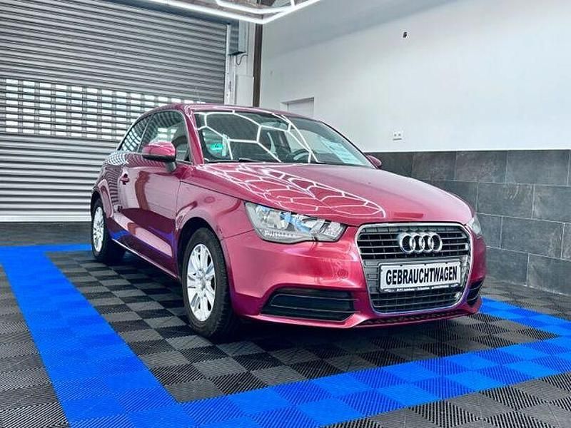 Gebraucht Audi A1 Attraction 86 PS (63 kW) 2012 Rot Kleinwagen