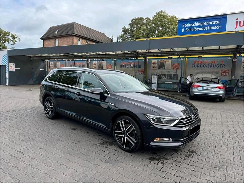 Schwarz Gebraucht 2017 VW Passat Kombi | 10.499 € (Superpreis) - Bild 1/4