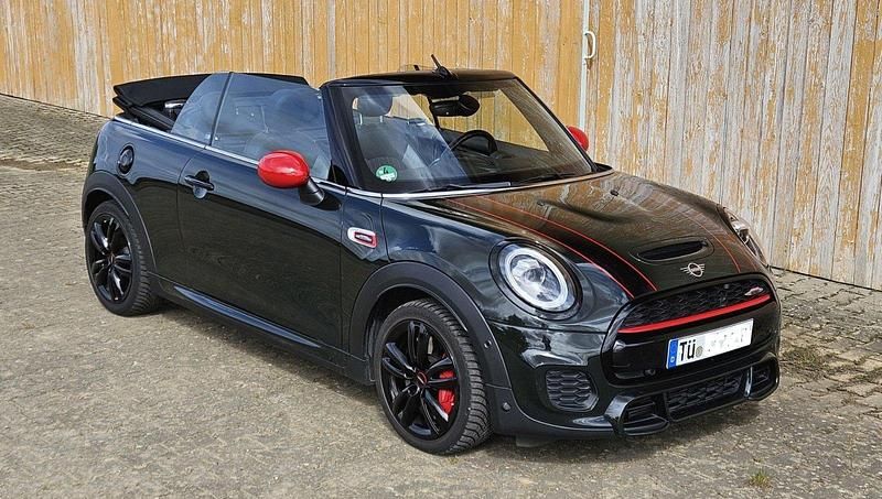 Grün Gebraucht 2018 Mini John Cooper Works Cabriolet Cabrio | 24.900 € (Fairer Preis) - Bild 1/4