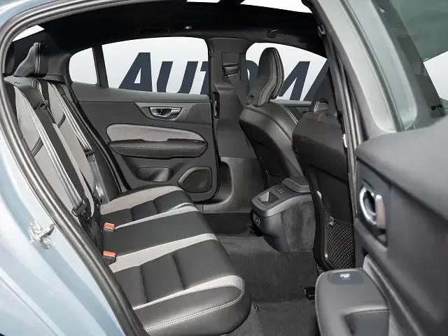 Gebraucht Volvo S60 Plus 197 PS (144 kW) 2024 Grau Limousine