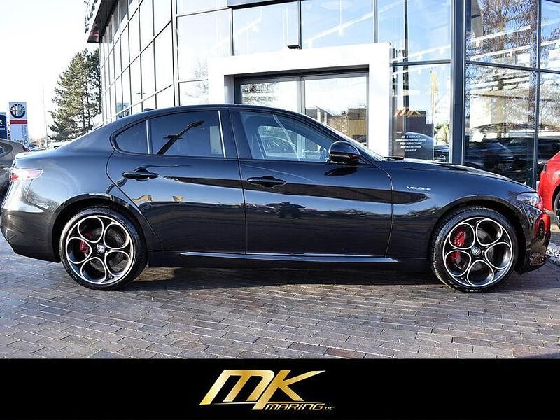 Gebraucht Alfa Romeo Giulia Veloce 280 PS (205 kW) 2024 Nero vulcano, metall (metallic) Limousine