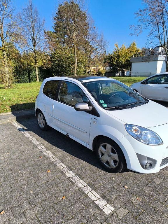 Second-hand Renault Twingo 75 CP (55 kW) 2011 Alb Hatchback