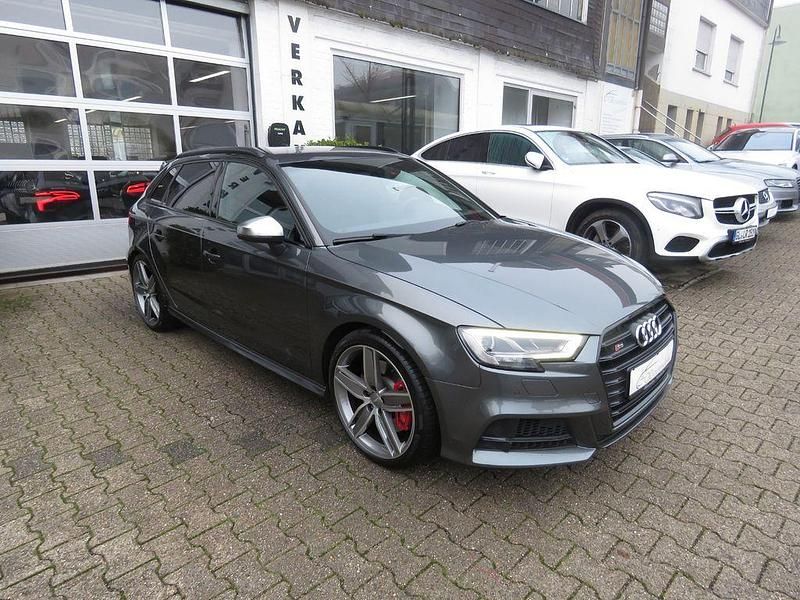 Grau Gebraucht 2017 Audi S3 Sport Limousine | 25.900 € (Etwas zu teuer) - Bild 1/4