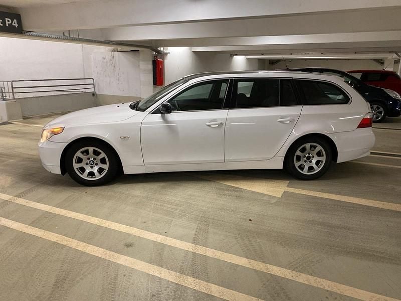Gebraucht BMW 525 177 PS (130 kW) 2005 Weiß Kombi
