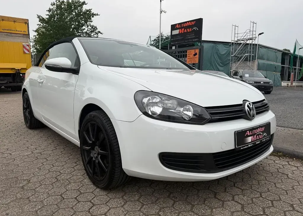 Gebraucht VW Golf Basis 105 PS (77 kW) 2011 Weiß Cabrio