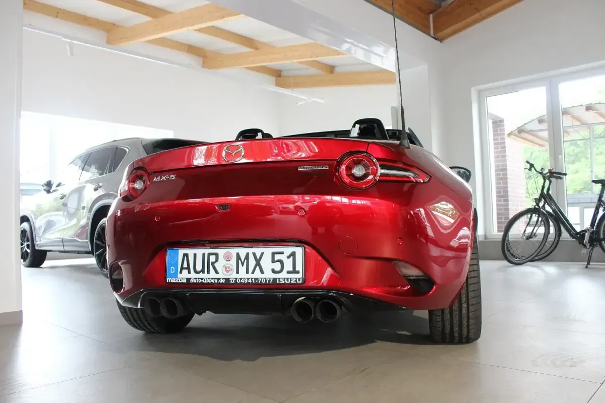 Gebraucht Mazda MX5 Exclusive-Line 132 PS (97 kW) 2026 Rot Cabrio