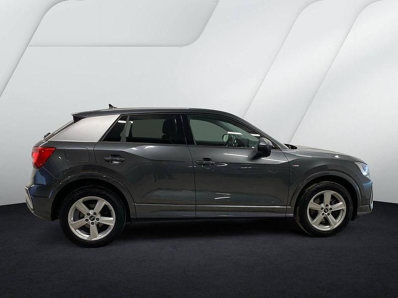 Gebraucht Audi Q2 S-Line 150 PS (110 kW) 2022 Grau SUV