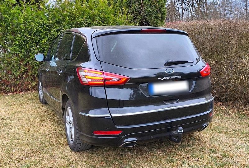 Gebraucht Ford S-MAX S 242 PS (177 kW) 2018 Schwarz Van / Kleinbus