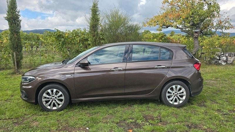 Gebraucht Fiat Tipo Lounge 95 PS (69 kW) 2016 Braun Limousine