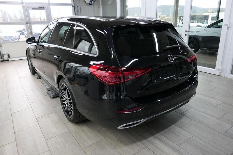 Gebraucht Mercedes C180 Avantgarde 170 PS (125 kW) 2023 Schwarz Limousine