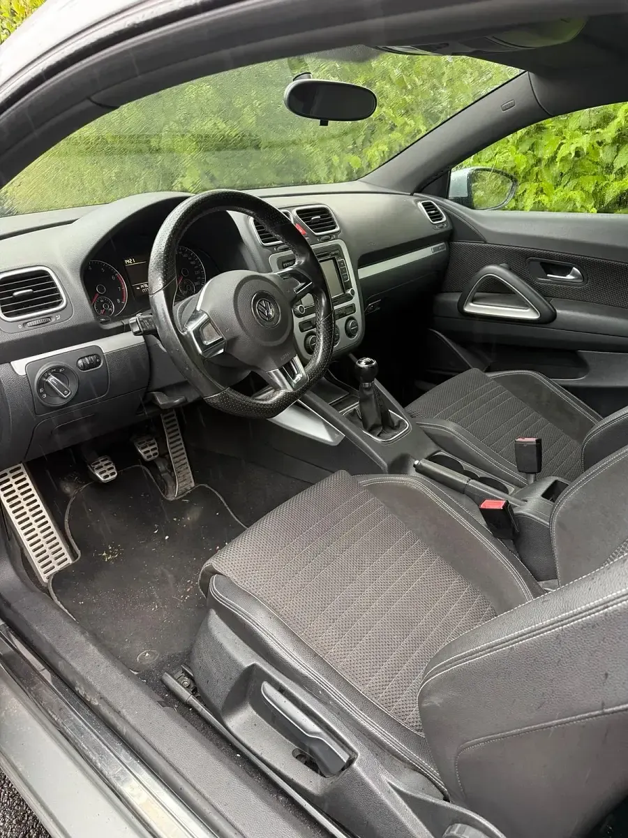 Gebraucht VW Scirocco Sport 160 PS (117 kW) 2010 Silber Coupé