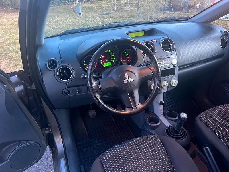 Gebraucht Mitsubishi Colt 95 PS (69 kW) 2008 Grau Kleinwagen