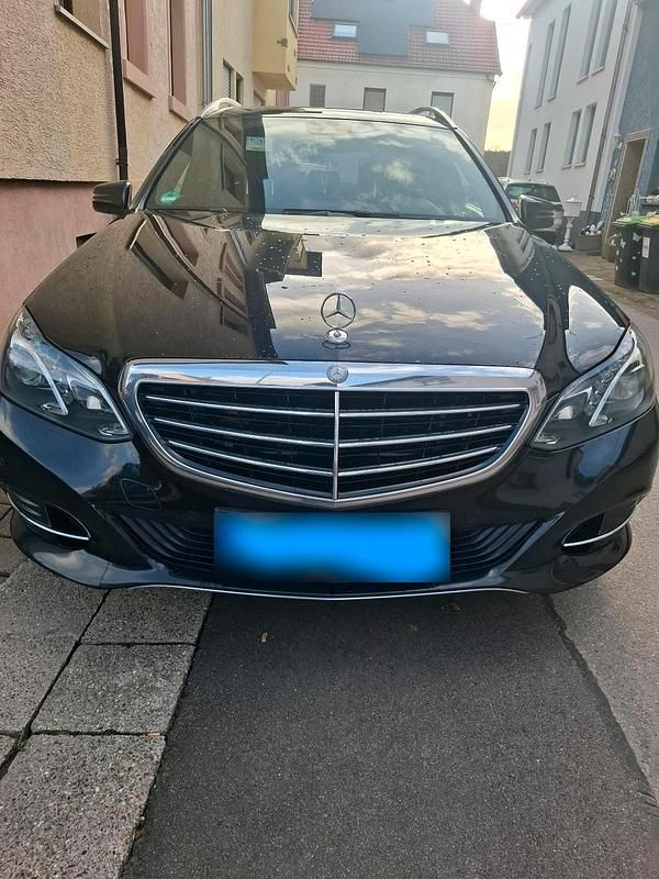 Gebraucht Mercedes E250 204 PS (150 kW) 2015 Schwarz Kombi