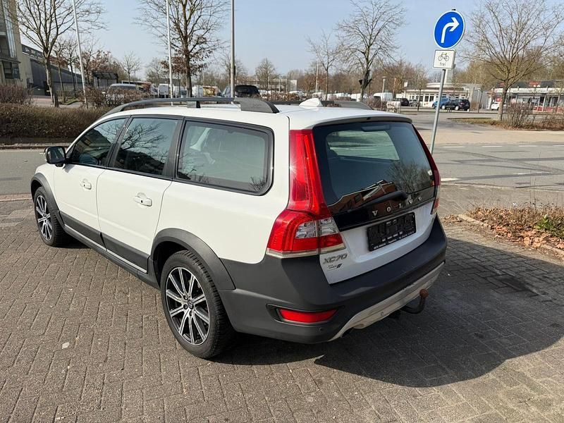 Gebraucht Volvo XC70 181 PS (133 kW) 2015 Weiß Kombi