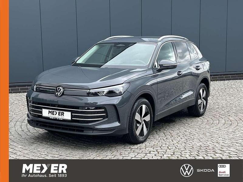 Delfingrau metallic Neu 2025 VW Tiguan Elegance SUV | 44.890 € (Fairer Preis) - Bild 1/4