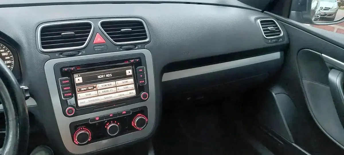 Gebraucht VW Eos 160 PS (117 kW) 2012 Schwarz Cabrio