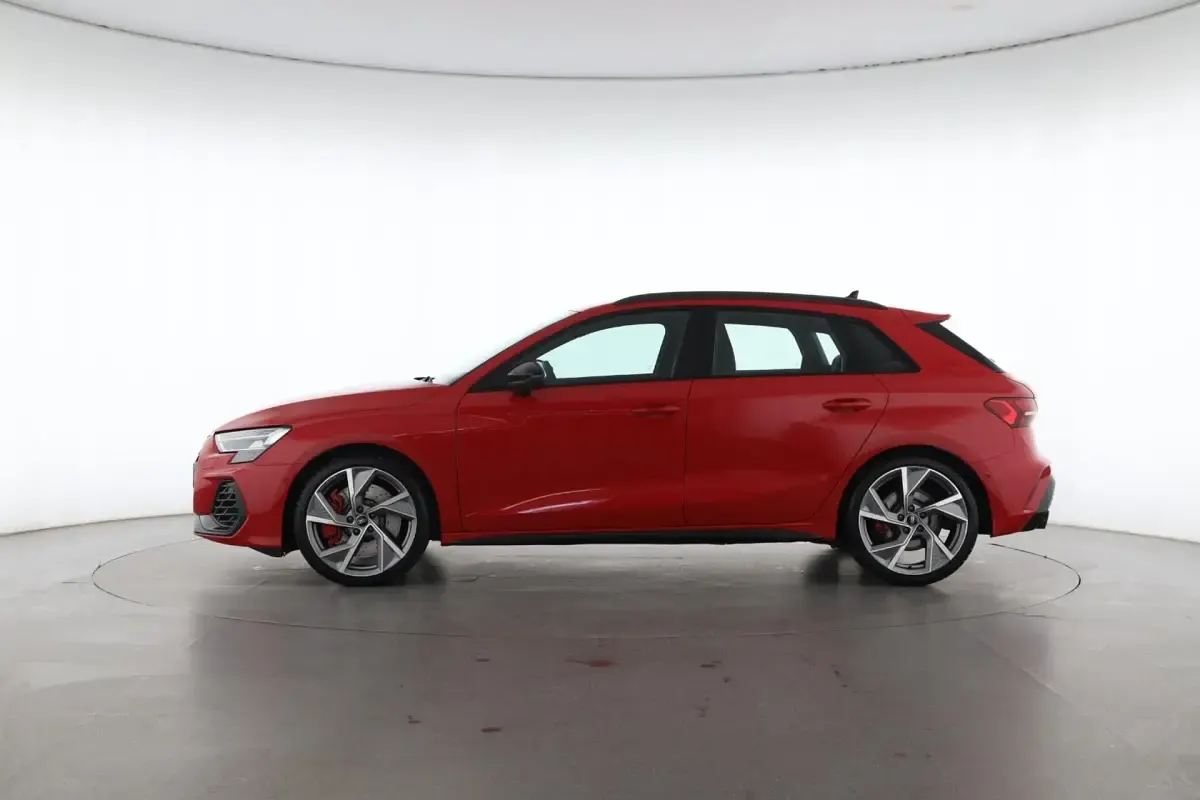 Gebraucht Audi S3 Ambiente 333 PS (244 kW) 2025 Progressivrot Limousine
