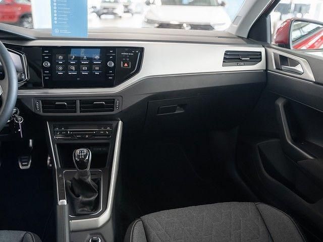 Gebraucht VW Polo Move 80 PS (58 kW) 2024 Kingsredmetallic Kleinwagen