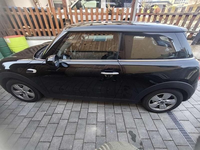 Second-hand Mini Cooper 136 CP (100 kW) 2018 Negru Hatchback