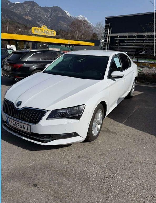 Gebraucht Skoda Superb Style 120 PS (88 kW) 2017 Weiß Limousine