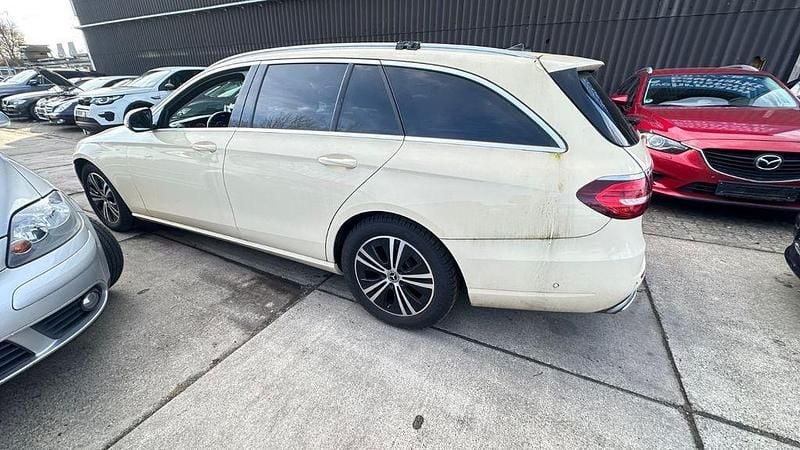 Gebraucht Mercedes E220 194 PS (142 kW) 2020 Kombi