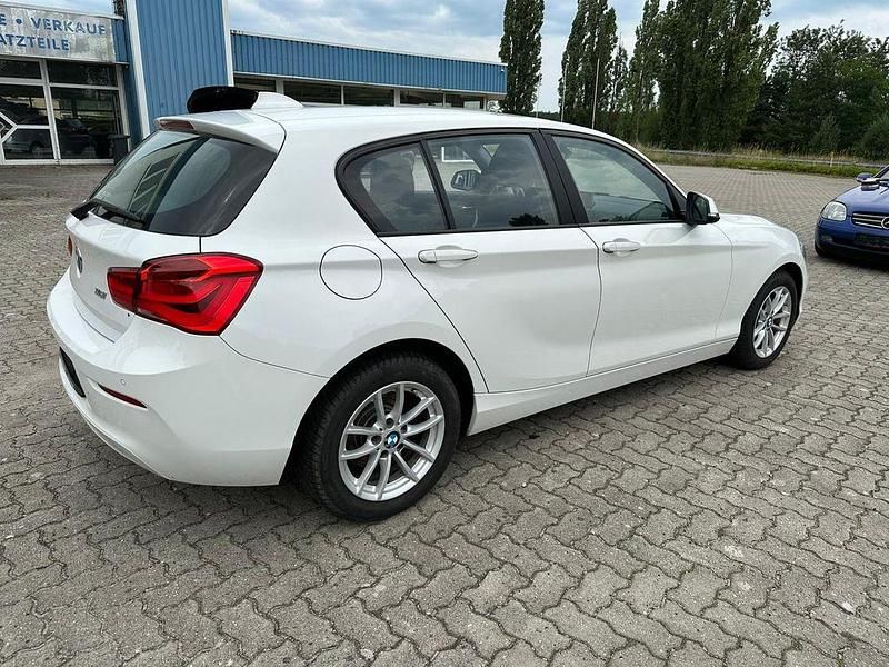 Gebraucht BMW 116 Advantage 109 PS (80 kW) 2016 Weiß Kleinwagen