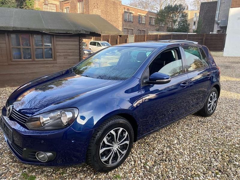 Gebraucht VW Golf VI Team 122 PS (89 kW) 2010 Shadow blue metallic Kleinwagen