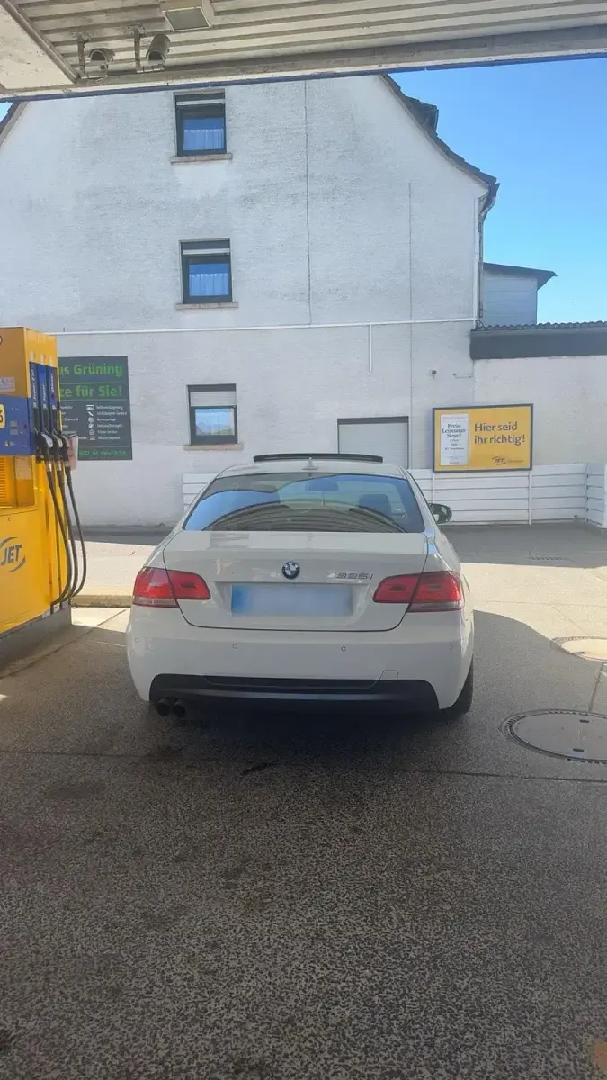 Gebraucht BMW 325 218 PS (160 kW) 2010 Coupé