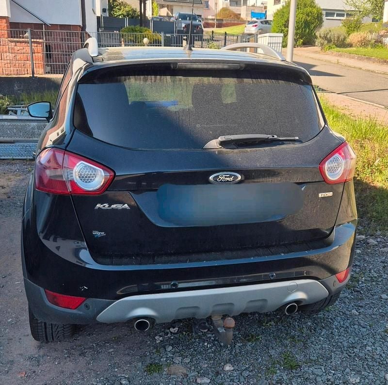 Gebraucht Ford Kuga 163 PS (119 kW) 2010 Schwarz SUV