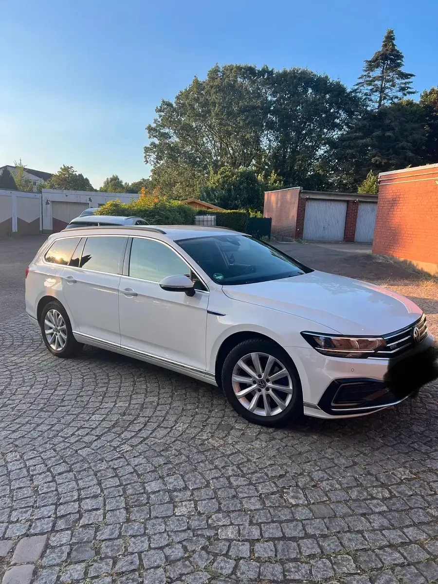Gebraucht VW Passat GTE 218 PS (160 kW) 2021 Weiß Kombi