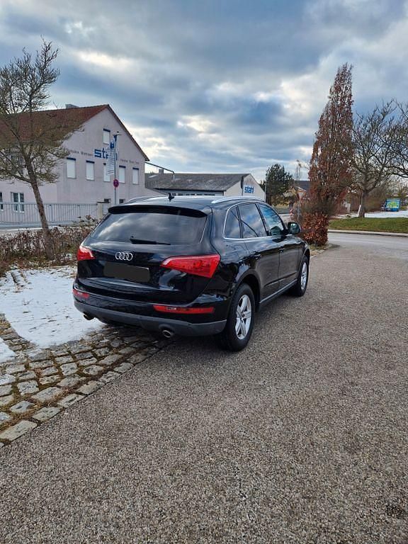 Schwarz Gebraucht 2010 Audi Q5 Sport SUV | 11.200 € (Etwas zu teuer) - Bild 1/4