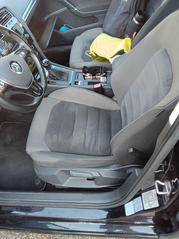 Gebraucht VW Golf VII Highline 125 PS (91 kW) 2015 Schwarz Limousine