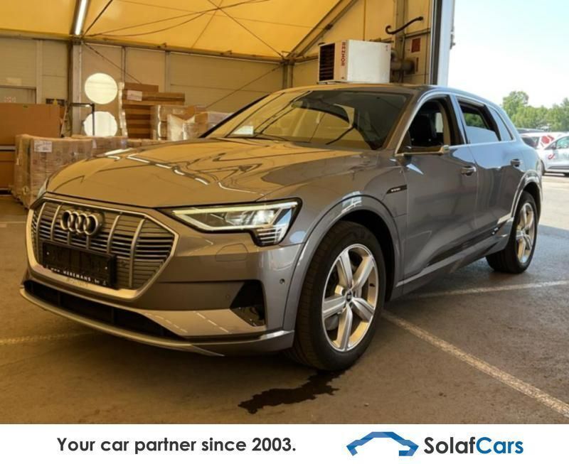 Grau Gebraucht 2021 Audi e-tron Advanced SUV | 26.499 € (Superpreis) - Bild 1/4