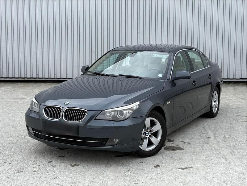 Gebraucht BMW 523 190 PS (139 kW) 2009 Grau Limousine