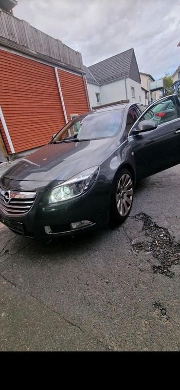 Gebraucht Opel Insignia 260 PS (191 kW) 2009 Silber Limousine