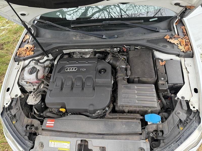 Gebraucht Audi A3 Sportback 150 PS (110 kW) 2015 Weiß Kleinwagen